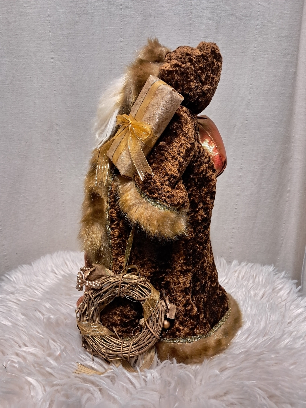 18" Vintage Old World Fur-Trim Gold Santa With Feather Accents - Picture 4 of 6